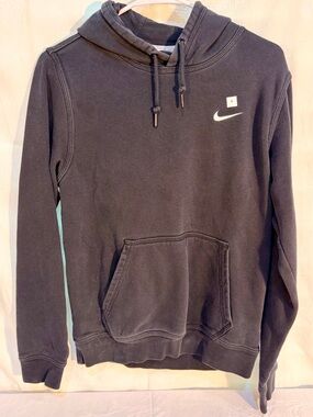 Nike Unisex/Mens black Hooded Sweatshirt with White Swoosh S T0023